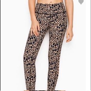 victoria’s secret leopard leggings